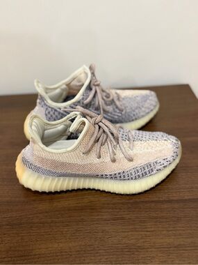 Yeezy Boost 350 V2 Sneakers in Cream, Beige and Gray